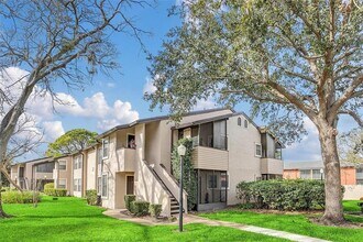 2918 Antique Oaks Cir in Winter Park, FL - Building Photo - Building Photo