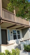 908 N Acacia Ct, Unit 8 in Azusa, CA - Building Photo - Building Photo