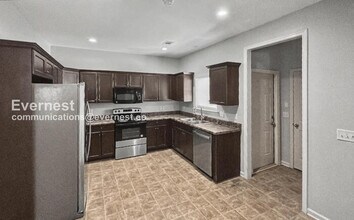 1195 Washington Dr in Moody, AL - Building Photo - Building Photo