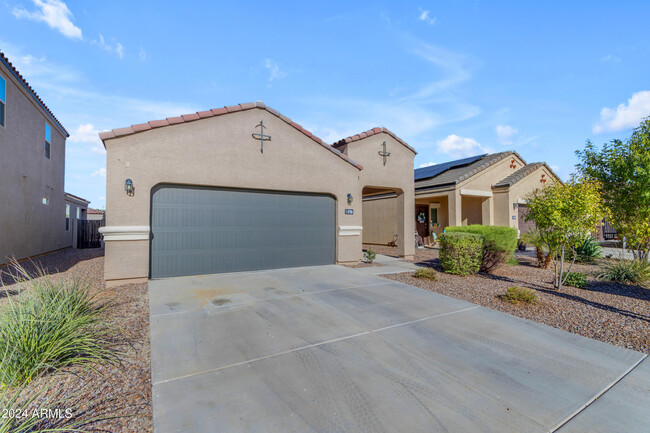 4786 E Living Stone Way in San Tan Valley, AZ - Foto de edificio - Building Photo