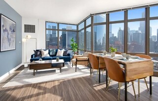 370 N Jefferson St in Chicago, IL - Building Photo