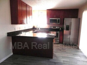 15650 N 19th Ave in Phoenix, AZ - Building Photo - Building Photo