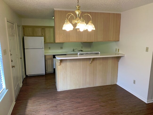 9112 Woodgate Cir E in Woodway, TX - Building Photo - Building Photo