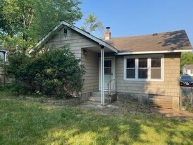 4919 S Little Dr in McHenry, IL - Building Photo