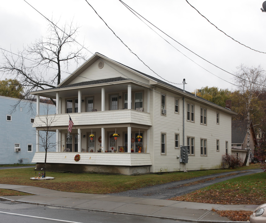 127 Maple Ave in Altamont, NY - Building Photo