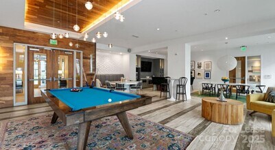 650 E Brooklyn Vlg Ave in Charlotte, NC - Building Photo - Building Photo