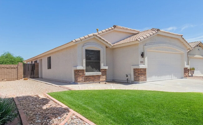 3510 E Marco Polo Rd in Phoenix, AZ - Foto de edificio - Building Photo