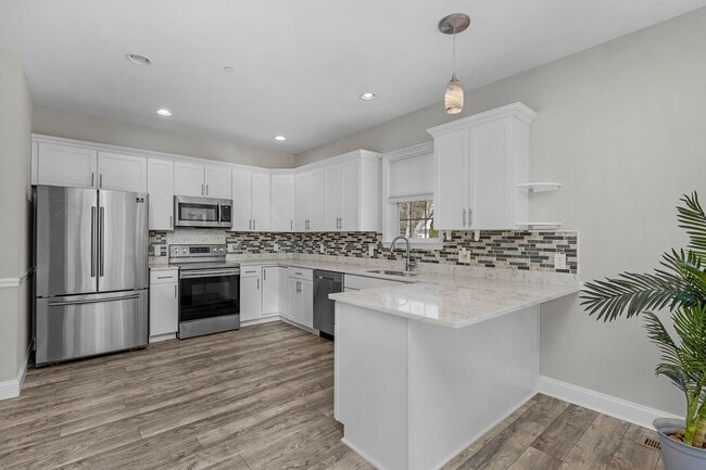 7620 North Point Rd in Sparrows Point, MD - Building Photo - Building Photo