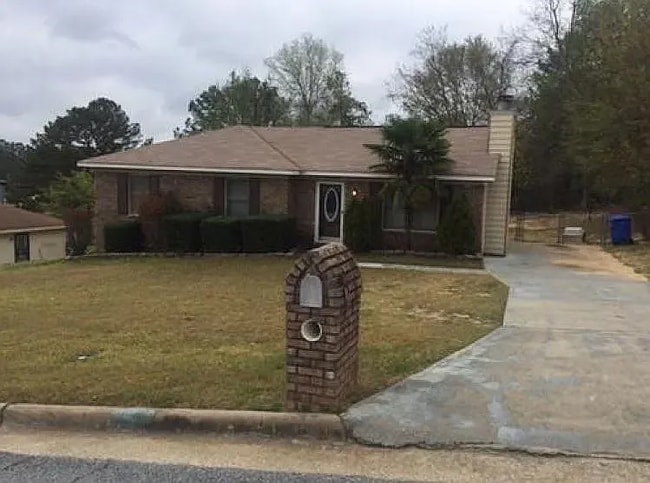 property at 6954 Cove Cir