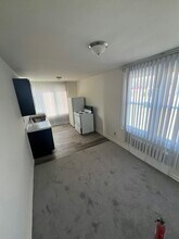 20934 Van Dyke Ave-Unit -Apartment 6 in Warren, MI - Building Photo - Building Photo