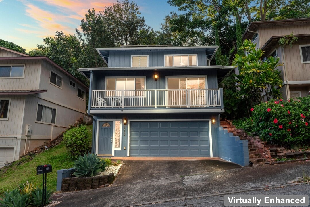 2290 Akepa St in Pearl City, HI - Building Photo