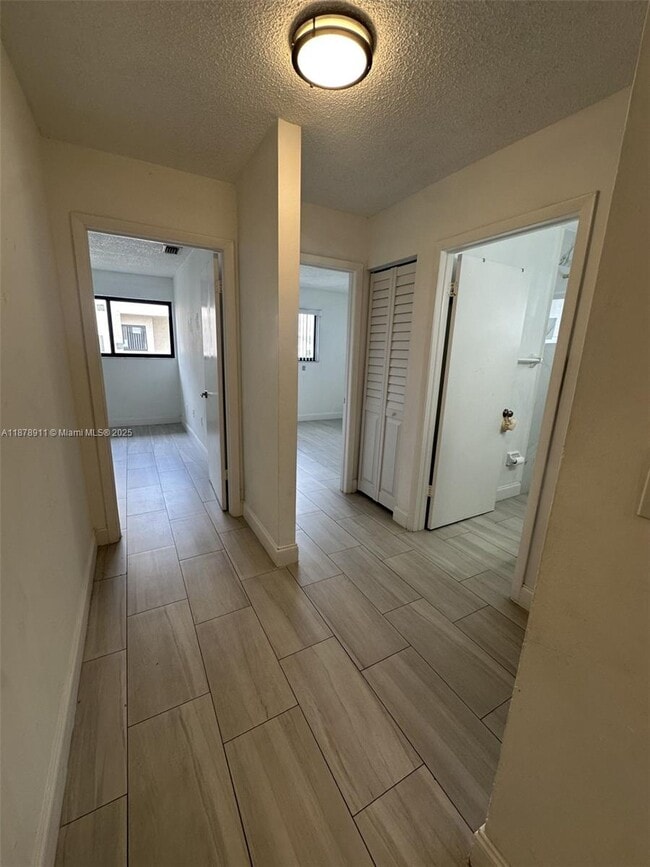 1490 W 42nd Pl in Hialeah, FL - Building Photo - Building Photo