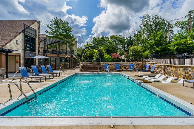 Creeks on Kirklevington in Lexington, KY - Foto de edificio - Building Photo