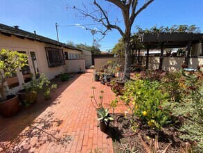 1008 Cypress Ave.-Unit -1008 in San Diego, CA - Building Photo - Building Photo