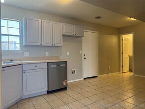 14246 S Hickory St in Glenpool, OK - Foto de edificio - Building Photo