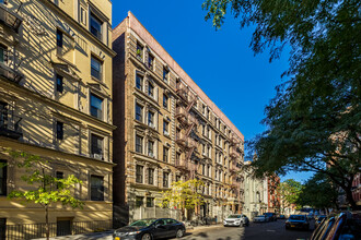 4-6 W 108th St in New York, NY - Building Photo - Primary Photo