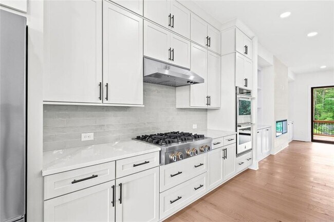 2040 Juliette Ave in Alpharetta, GA - Building Photo - Building Photo