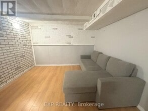 381 Fleet St in Welland, ON - Building Photo - Building Photo