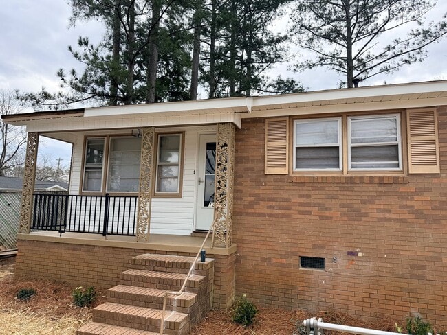 property at 1318 Lincoln Ave