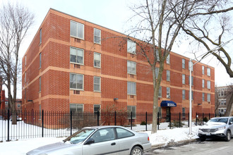 Winwood Apartments in Chicago, IL - Foto de edificio - Building Photo