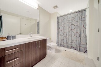 555 Bartlett St in San Francisco, CA - Building Photo - Building Photo