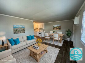 Huntwood Apartments in Richmond, VA - Building Photo