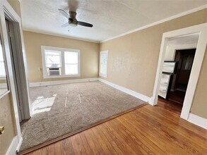 315 Normal St in Denton, TX - Foto de edificio - Building Photo
