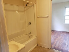 405 Fleetwood Dr in Easley, SC - Building Photo - Building Photo