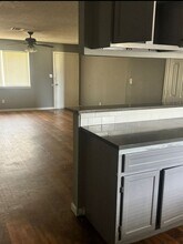 526 Wilkes St in Wharton, TX - Building Photo - Building Photo