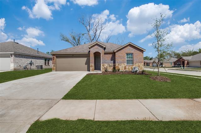 2315 San Jacinto Wy in Sherman, TX - Building Photo