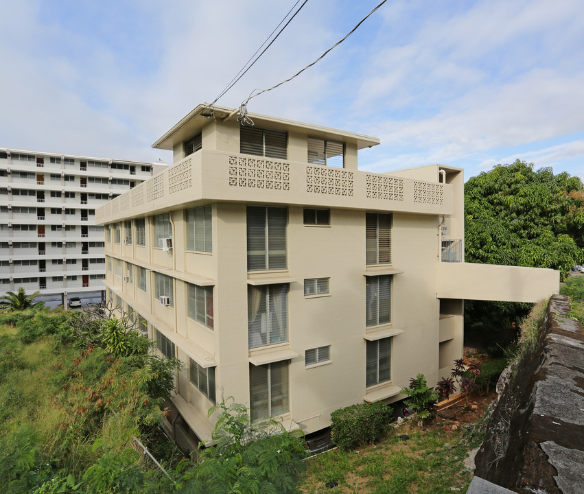 Kaneda Courts in Honolulu, HI - Building Photo