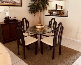 9620 Club S Cir in Sarasota, FL - Building Photo - Building Photo