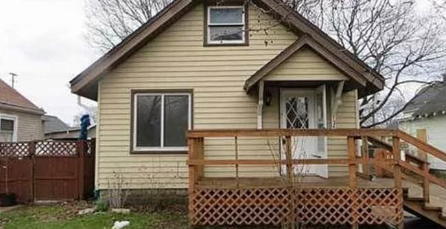 property at 724 Cawood St