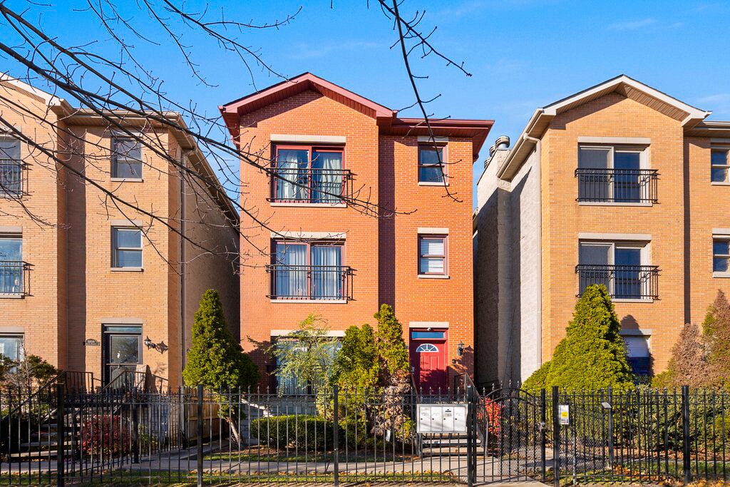 5848 S Prairie Ave in Chicago, IL - Building Photo