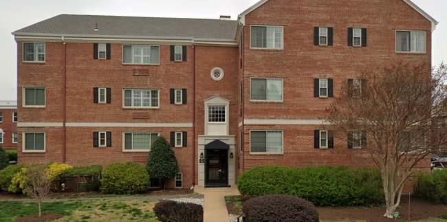 property at 820 B S Washington St