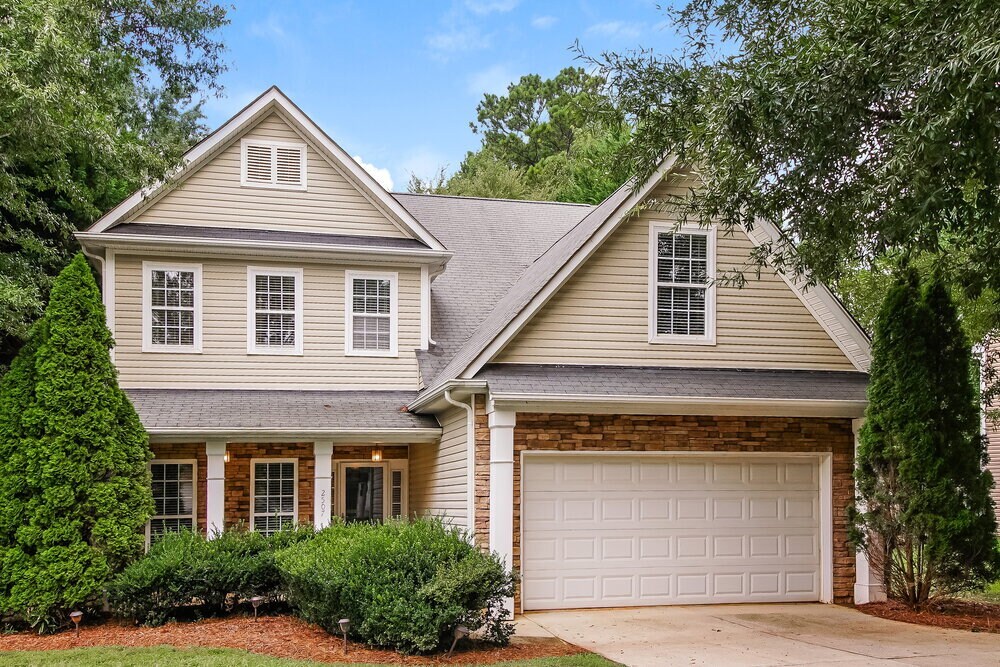 2507 Oakdale Creek Ln in Charlotte, NC - Building Photo