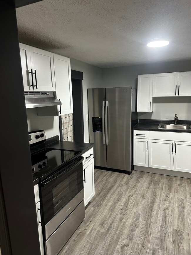 property at 111 N Melvin St
