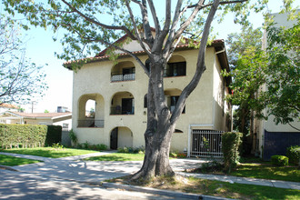 624 Alexander St in Glendale, CA - Building Photo - Building Photo