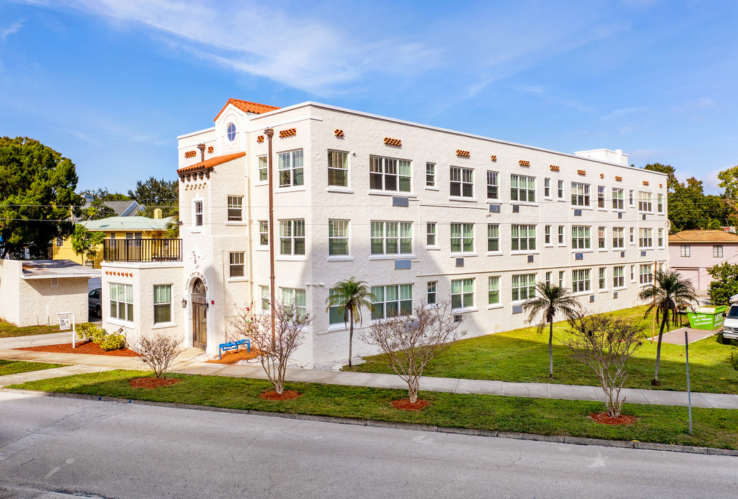 Inezda Apartments in St. Petersburg, FL - Foto de edificio