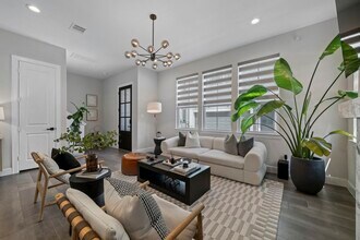 9555 Neuens Rd in Houston, TX - Building Photo - Building Photo