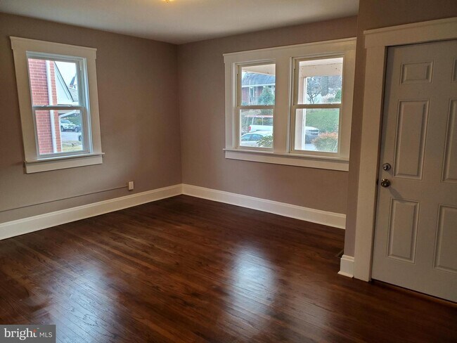 1111 Elm Ridge Ave photo'