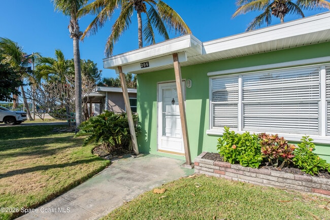 206 4th Ave in Indialantic, FL - Building Photo - Building Photo