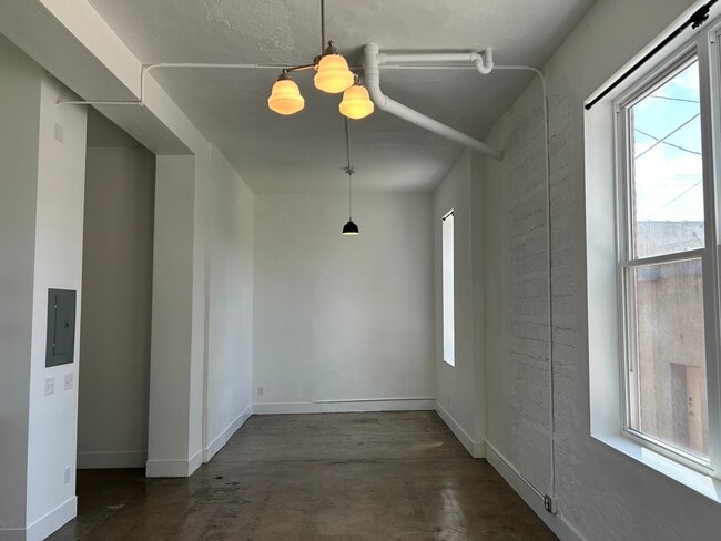 111 N Walnut St, Unit B, Unit B