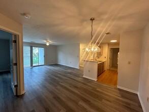 6615 Hedington Square in Dayton, OH - Building Photo - Building Photo