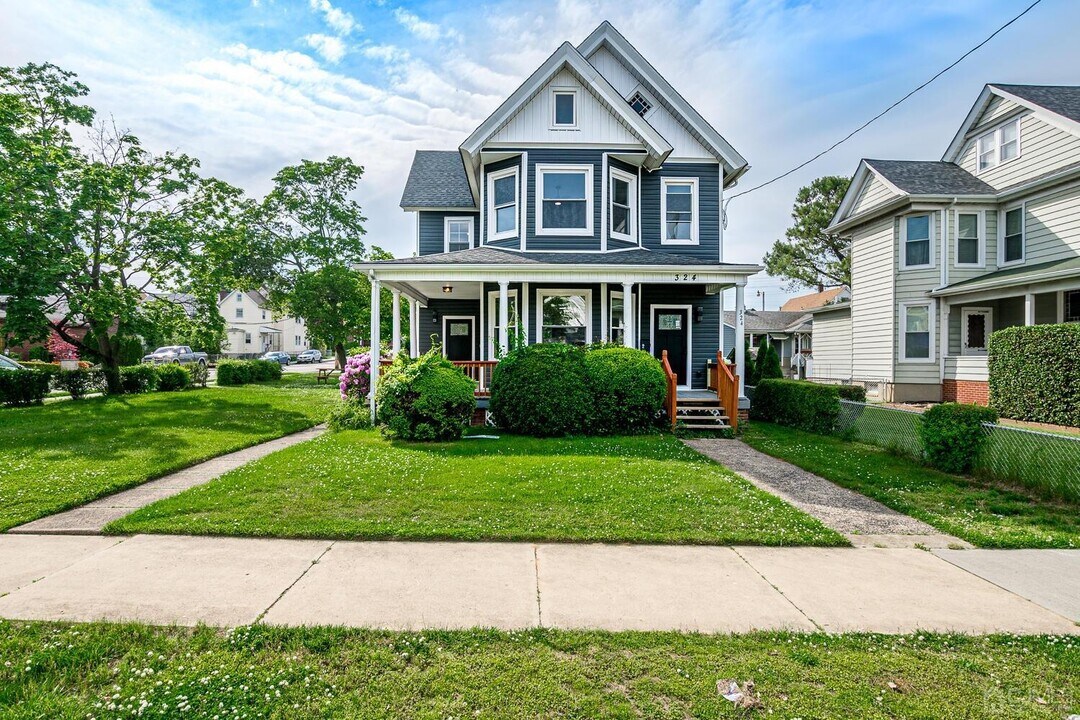 324 Main St in South Amboy, NJ - Building Photo