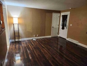 1031 S Telulah Ave in Appleton, WI - Foto de edificio - Building Photo