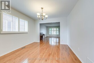 4511 Sedgefield Rd in Mississauga, ON - Building Photo - Building Photo