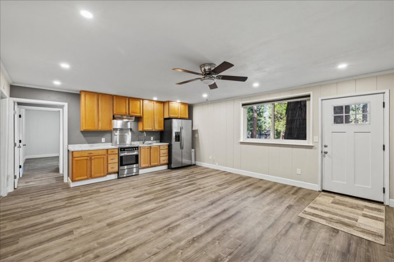 5401 Shangrala Ln-Unit -B in Camino, CA - Building Photo