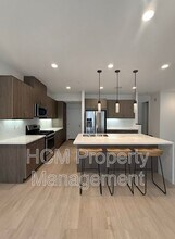 45 Savannah in Lake Forest, CA - Foto de edificio - Building Photo