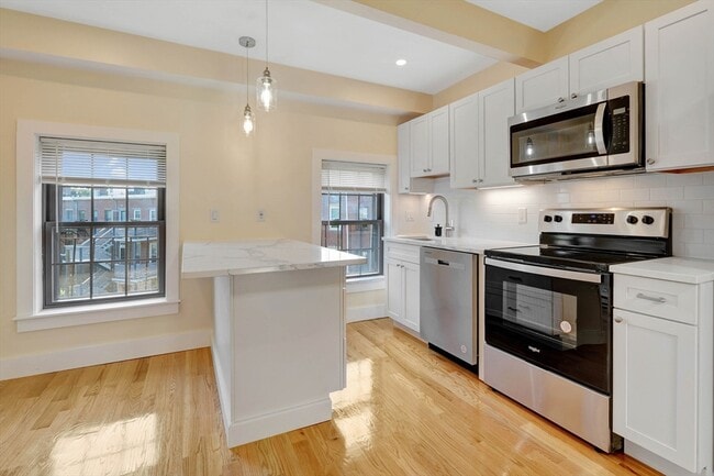61 Broadway in Chelsea, MA - Building Photo - Building Photo